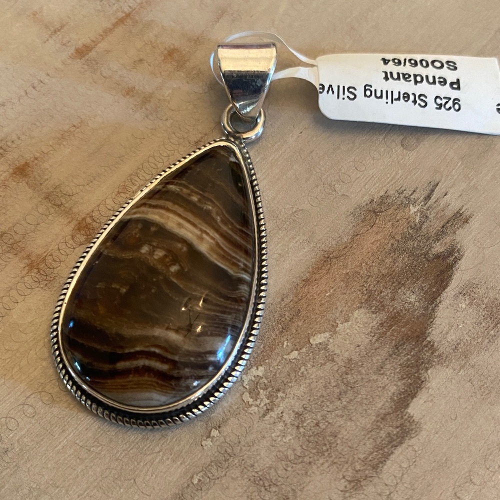 Sterling Silver Chocolate Agate Pendant